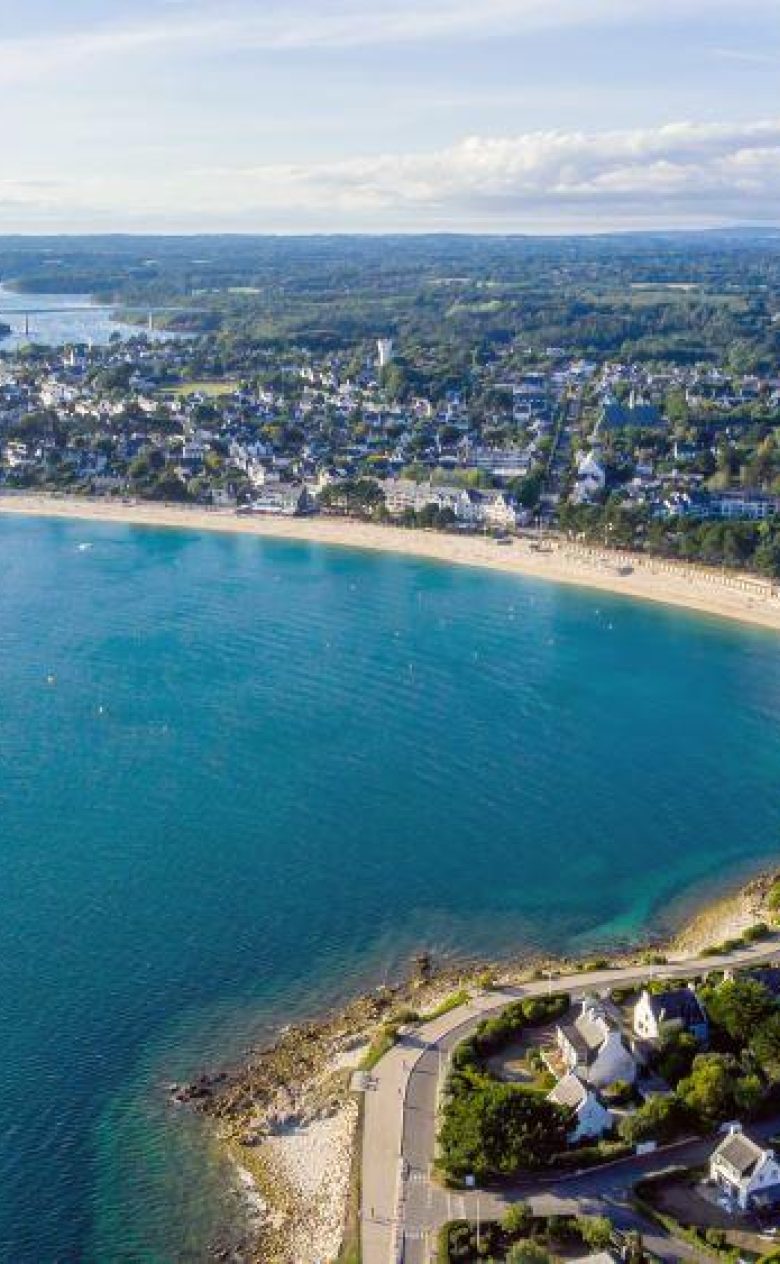 Aerial view of Bénodet a seaside resort town in Finistère France Sandy beach along the Atlantic Ocean in the south of Brittany Adobe Stock 532281993 kl