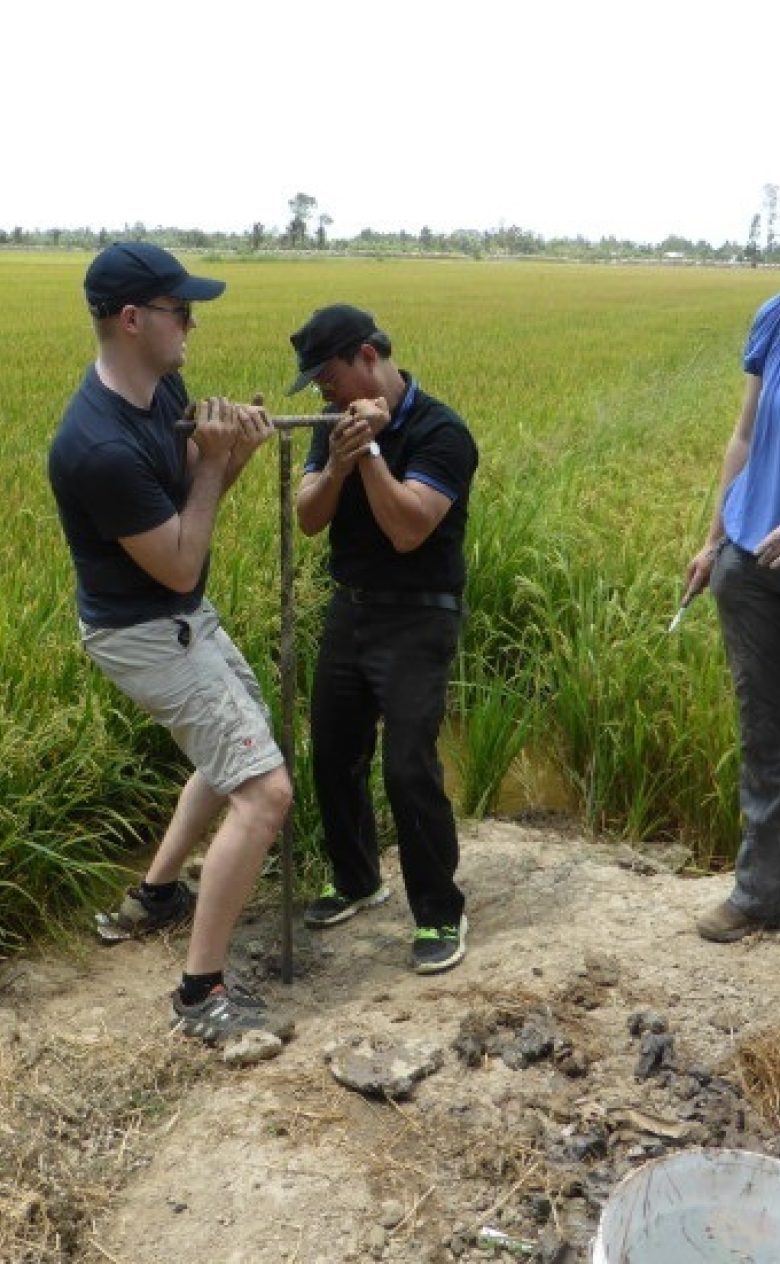 Vietnam aardesample verkrijgen