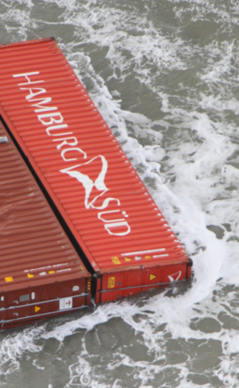 Verloren containers MSC ZOE foto Kustwacht