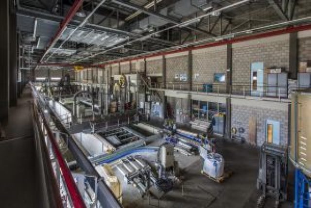 In de Hydrohal bij Deltares