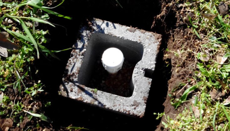 Installation of groundwater monitoring pipe